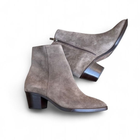NEW La Canadienne Peter Waterproof Bootie Suede Leather Taupe  Sz 9 - Picture 1 of 12